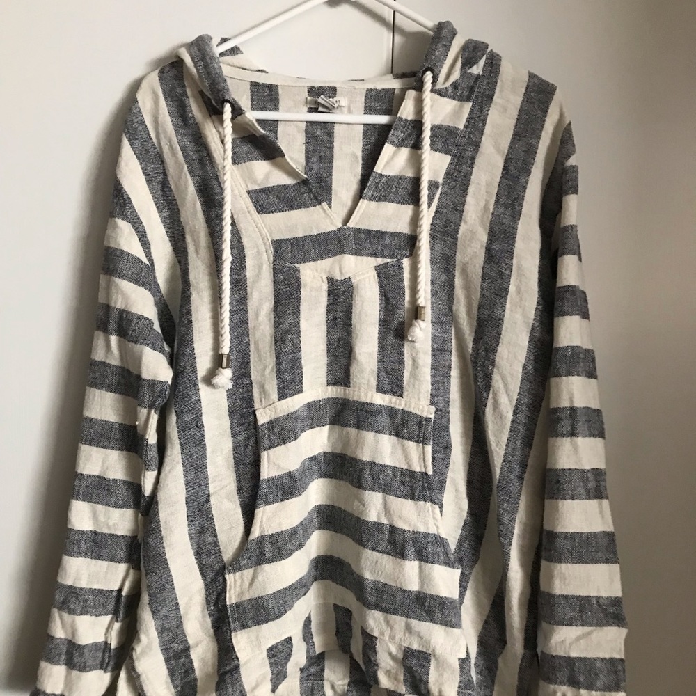 Beach bum cover up! Striped thick cotton pullover!